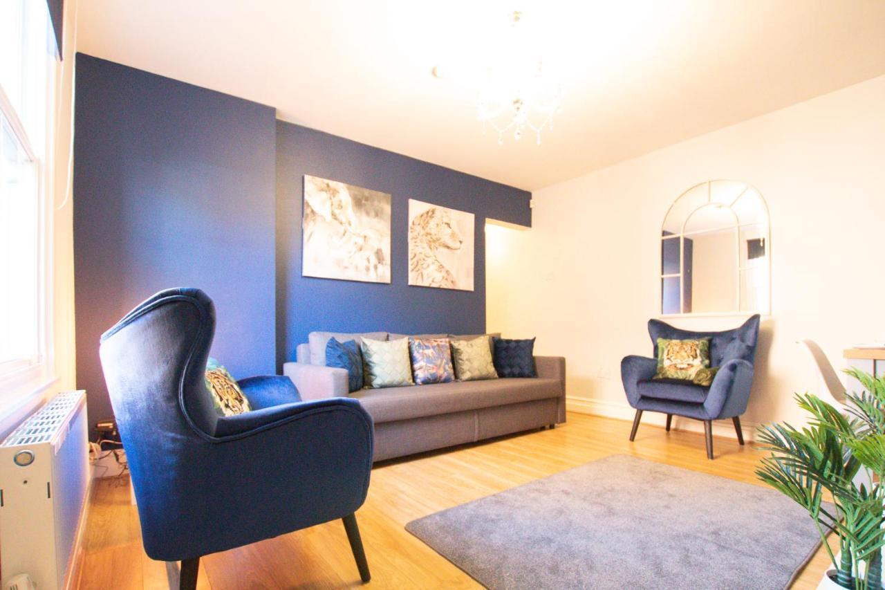 Lord Street - 2 Beautiful Apartments - Sleep Up To 14 Guests - By Rework Accommodation Chester Kültér fotó